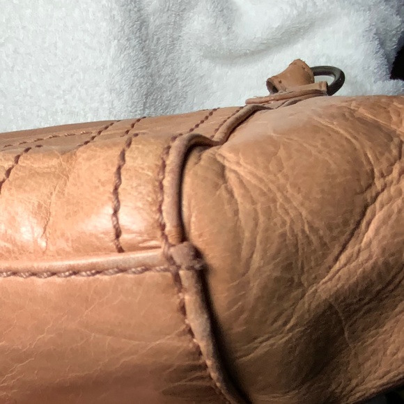 Frye Melissa Leather Beige/Peach Shoulder Bag - Picture 14 of 16